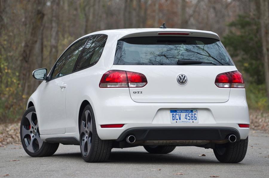  Volkswagen Golf GTi 2012 года  (фото 48 из 48)